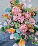 Tombstone decoration with apricot rose and autumn calla - composition + bouquet