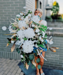 Tombstone decoration with white hydrangea- composition + bouquet