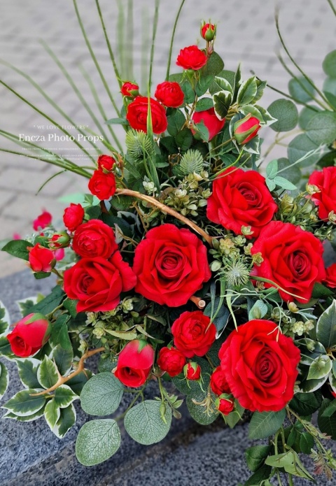 Dekoracja nagrobna - RED - Kompozycja + Bukiet Dekoracja nagrobna - RED - Kompozycja + Bukiet