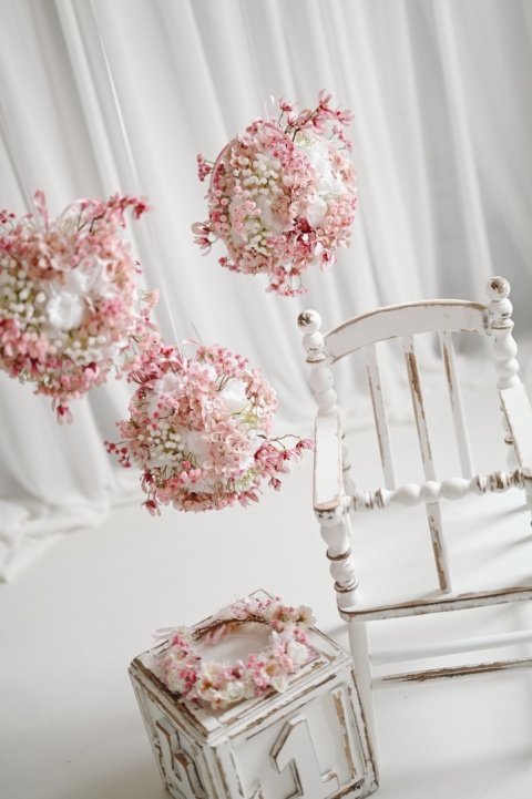 Flower balls + wreath