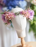 Couronne d'été avec des anémones