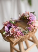 Couronne d'été avec des anémones