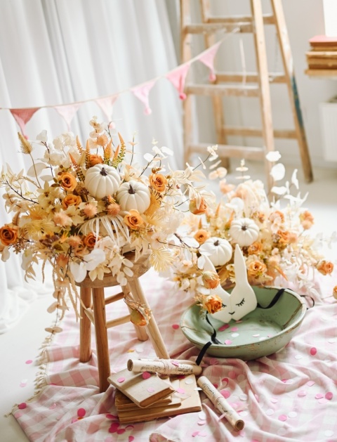 Bouquets d'automne avec des citrouilles