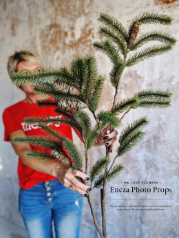 Spruce branch with pine cones - 150 cm