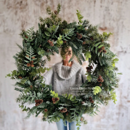 Symmetrical Christmas wreath - 75 cm